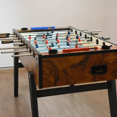 בית נופש Village House With Swimming Pool Billiards Table Football Ping Pong Fitness *